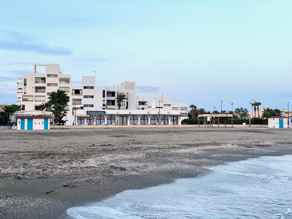 Primera Linea De Playa De Martina Almerimar Ngoại thất bức ảnh
